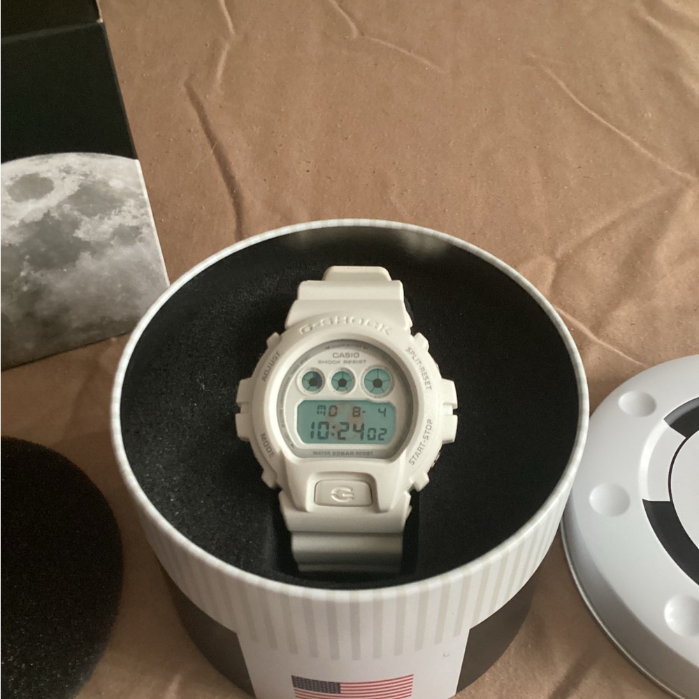 Casio G-Shock x NASA Limited Edition DW-6900NASA23-7CR 3230 - Picture 5 of 12